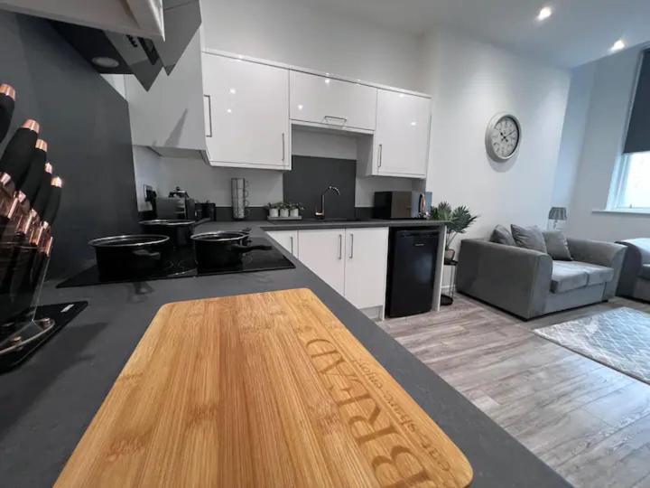 Monthly Stays Ливърпул Екстериор снимка